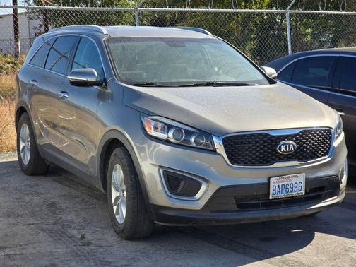 2016 Kia Sorento LX