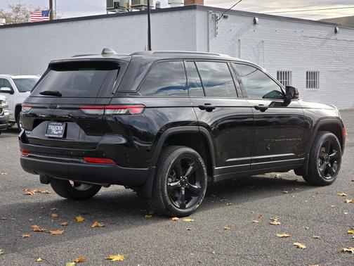 2024 Jeep Grand Cherokee Laredo