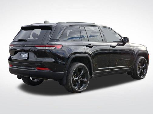 2024 Jeep Grand Cherokee Laredo