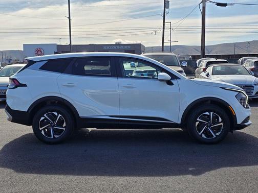 2024 Kia Sportage Hybrid LX