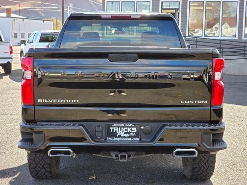 2019 Chevrolet Silverado 1500 Custom Trail Boss