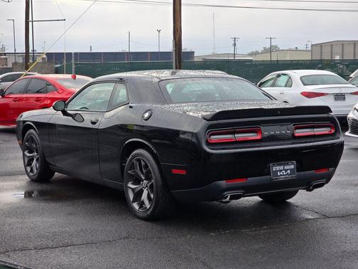 2017 Dodge Challenger SXT