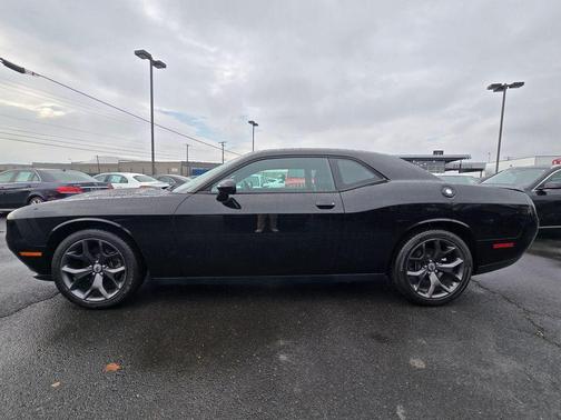 2017 Dodge Challenger SXT