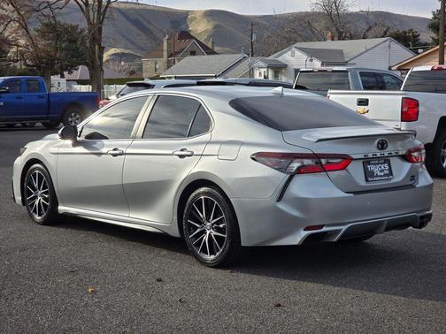 2023 Toyota Camry 