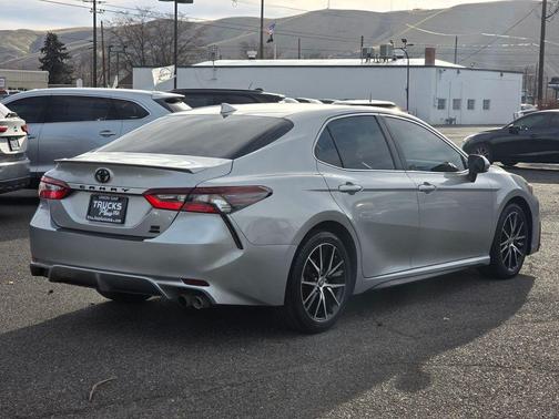 2023 Toyota Camry 