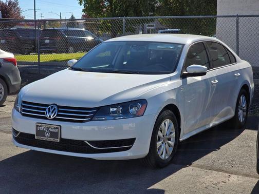 2014 Volkswagen Passat 1.8T Auto Wolfsburg Ed