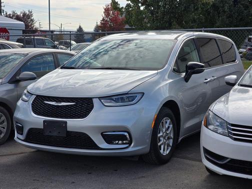 2024 Chrysler Pacifica Touring-L