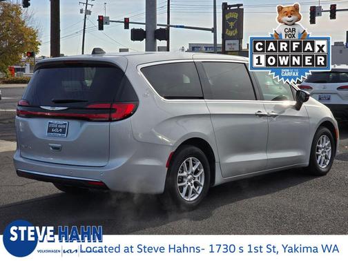 2024 Chrysler Pacifica Touring-L