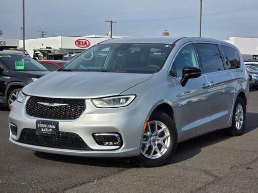 2024 Chrysler Pacifica Touring-L