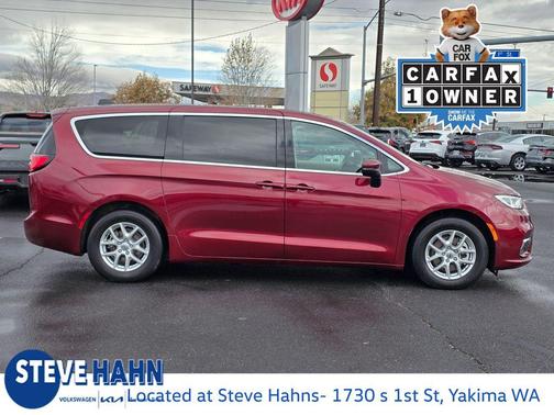2023 Chrysler Pacifica Touring-L
