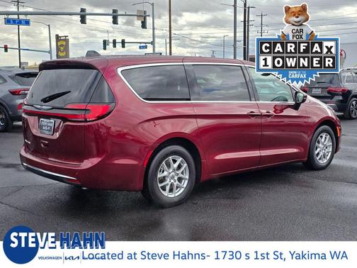 2023 Chrysler Pacifica Touring-L