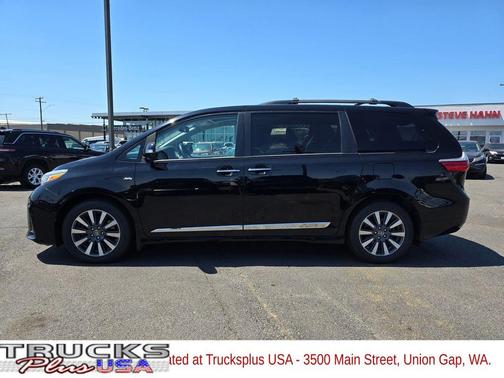 2020 Toyota Sienna XLE