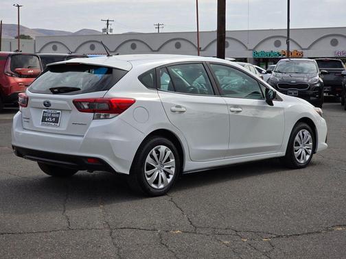 2022 Subaru Impreza Base