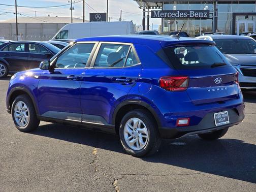 2023 Hyundai VENUE SE
