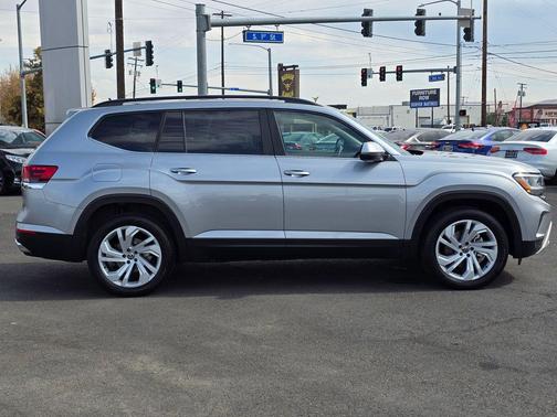2023 Volkswagen Atlas 3.6L SE w/Technology