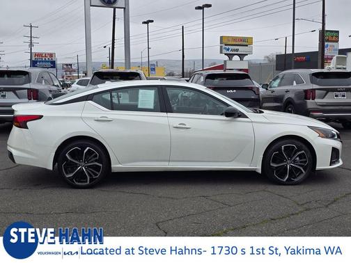 2023 Nissan Altima 2.5 SR