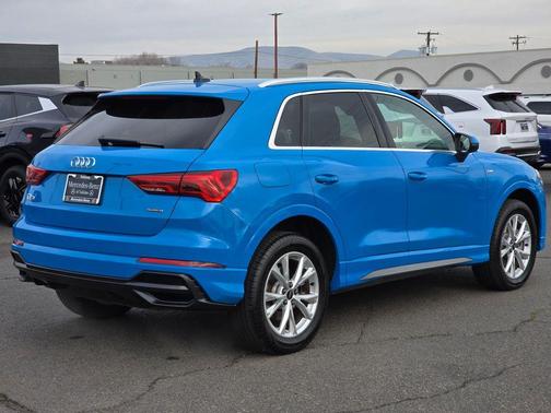 2022 Audi Q3 45 S line Premium