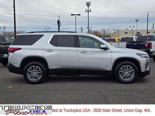 2022 Chevrolet Traverse LT Cloth