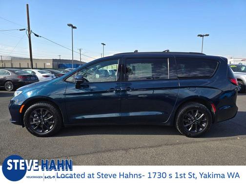 2022 Chrysler Pacifica Touring
