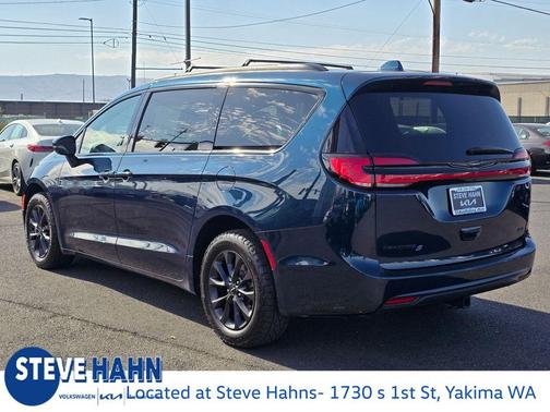 2022 Chrysler Pacifica Touring