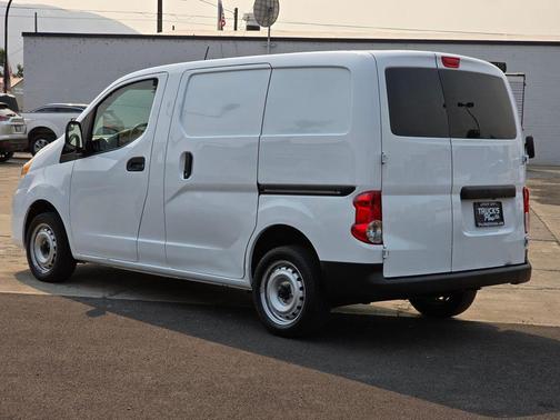 2021 Nissan NV200 S