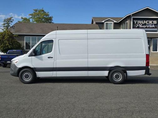 2024 Mercedes-Benz Sprinter 2500 170 WB