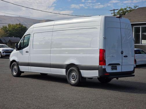 2024 Mercedes-Benz Sprinter 2500 170 WB