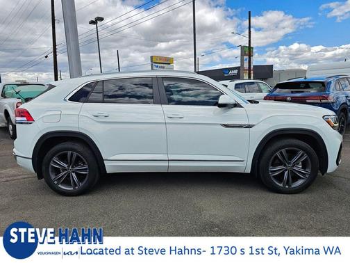 2022 Volkswagen Atlas Cross Sport 2.0T SEL R-Line