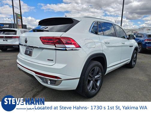 2022 Volkswagen Atlas Cross Sport 2.0T SEL R-Line