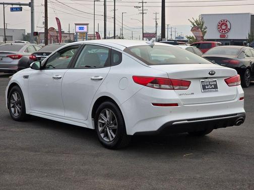 2020 Kia Optima LX