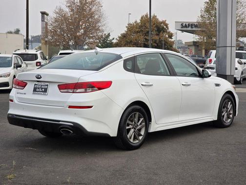 2020 Kia Optima LX