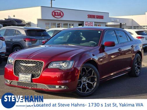2018 Chrysler 300 S