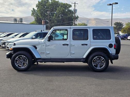 2023 Jeep Wrangler Sahara