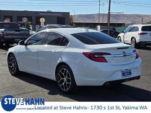 2017 Buick Regal Turbo Sport Touring