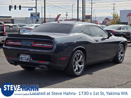 2016 Dodge Challenger SXT