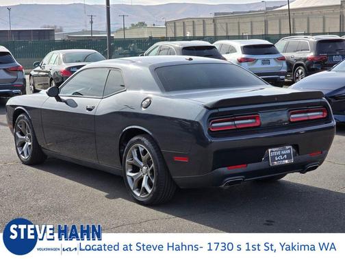 2016 Dodge Challenger SXT
