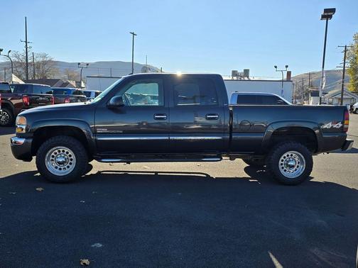 2005 GMC Sierra 2500 SLT