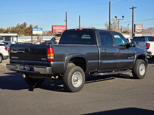 2005 GMC Sierra 2500 SLT