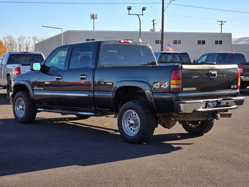 2005 GMC Sierra 2500 SLT