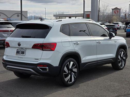 2023 Volkswagen Taos 1.5T SEL