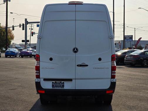 2015 Mercedes-Benz Sprinter 170 WB
