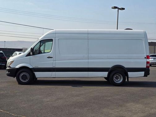 2015 Mercedes-Benz Sprinter 170 WB