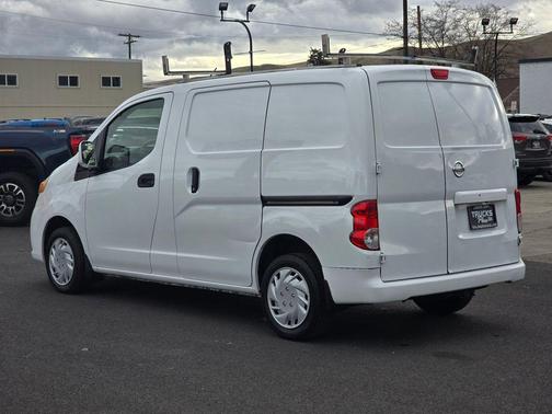 2018 Nissan NV200 SV