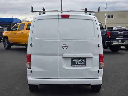 2018 Nissan NV200 SV