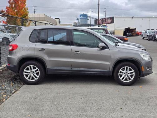 2011 Volkswagen Tiguan S