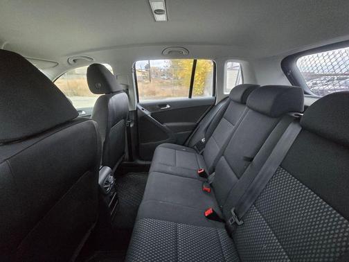 2011 Volkswagen Tiguan S