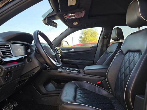 2024 Volkswagen Atlas Cross Sport 2.0T SEL Premium R-Line
