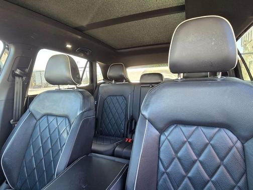 2024 Volkswagen Atlas Cross Sport 2.0T SEL Premium R-Line