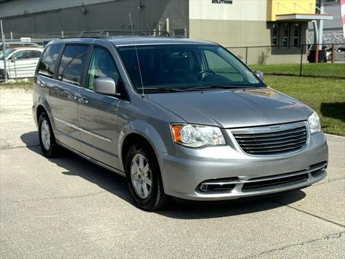 2013 Chrysler Town & Country Touring