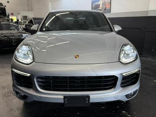 2018 Porsche Cayenne Platinum Edition